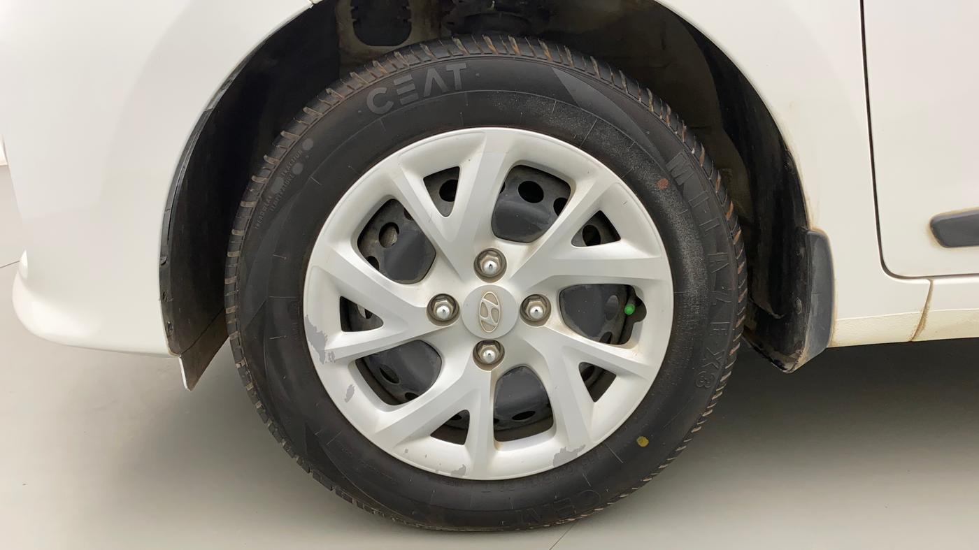 2018 Hyundai Grand i10 SPORTZ (O) 1.2 KAPPA VTVT, Petrol, Manual, 53,226 km, Left Front Wheel