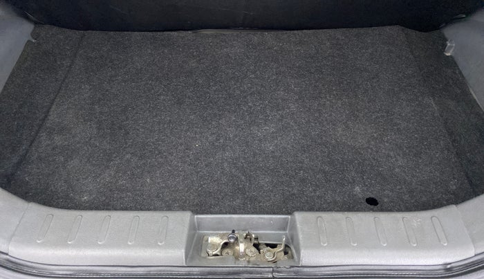 2015 Maruti Alto 800 LXI, Petrol, Manual, 70,604 km, Boot Inside