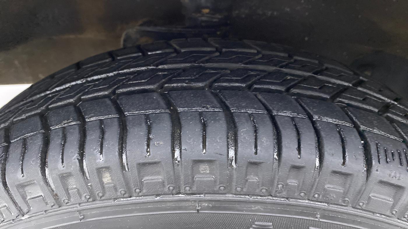 2021 Maruti Eeco 5 STR WITH AC PLUSHTR, Petrol, Manual, 12,148 km, Left Front Tyre Tread
