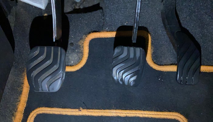 2018 Renault Kwid RXL, Petrol, Manual, 45,123 km, Pedals