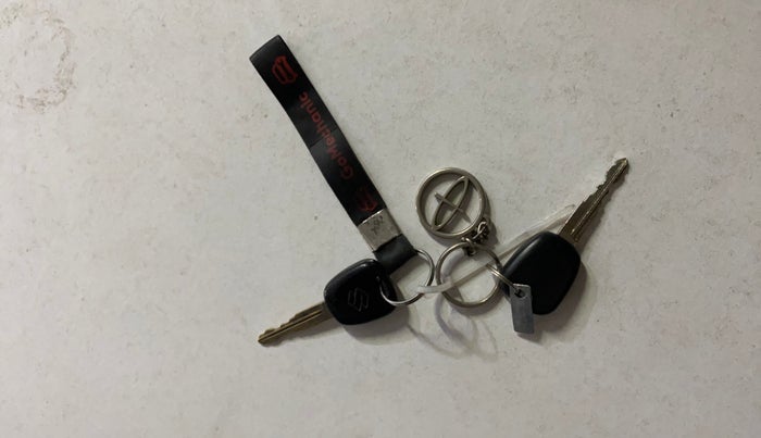 2017 Maruti Celerio VXI CNG, CNG, Manual, 59,660 km, Key Close Up