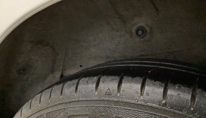 2017 Maruti Celerio VXI CNG, CNG, Manual, 59,660 km, Left Rear Tyre Tread
