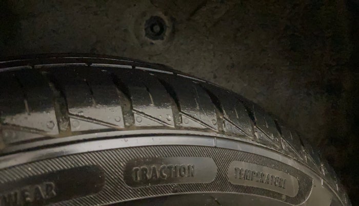 2017 Maruti Celerio VXI CNG, CNG, Manual, 59,660 km, Right Rear Tyre Tread