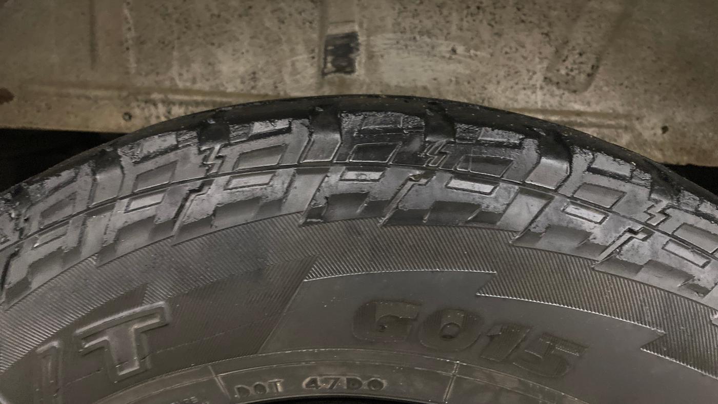2016 Mahindra Bolero ZLX BS IV, Diesel, Manual, 98,151 km, Right Rear Tyre Tread