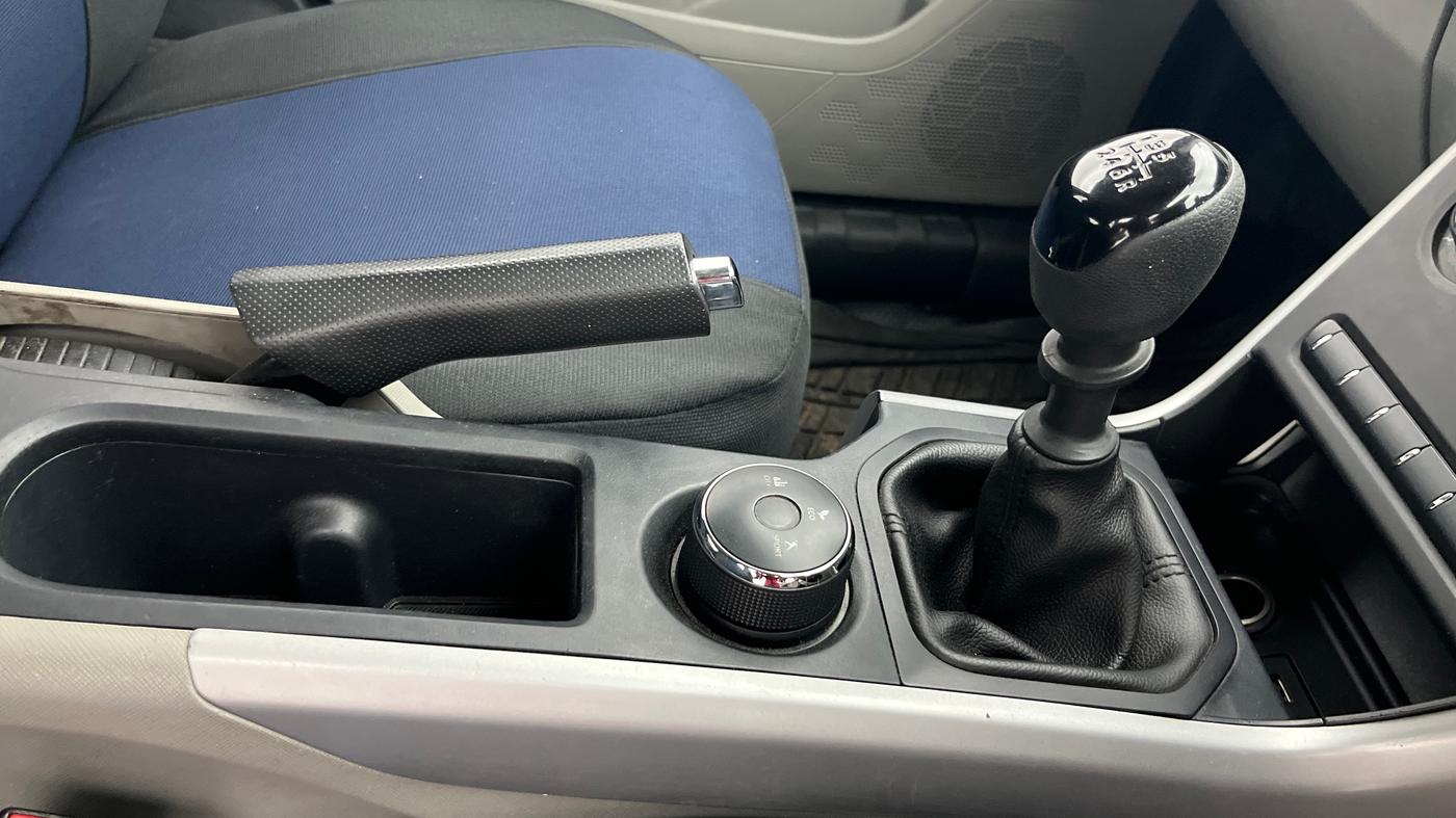 2019 Tata NEXON XM PETROL, Petrol, Manual, 1,13,794 km, Gear Lever
