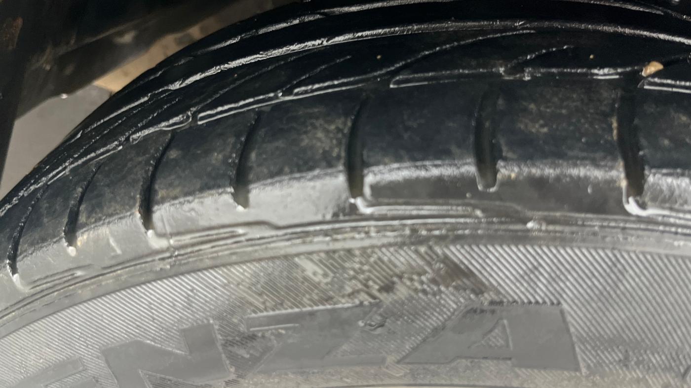 2019 Tata NEXON XM PETROL, Petrol, Manual, 1,13,794 km, Right Front Tyre Tread