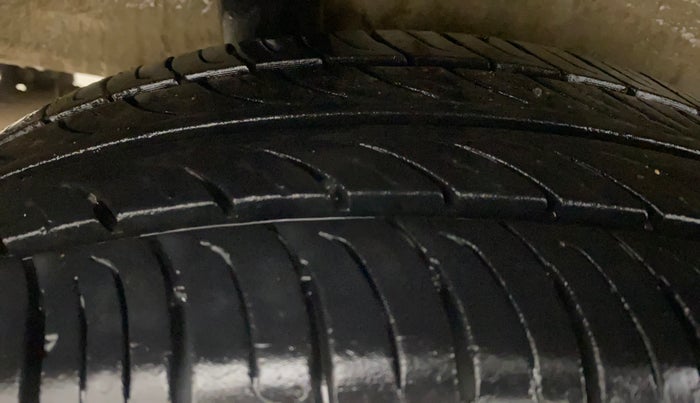 2019 Maruti New Wagon-R ZXI 1.2 AMT, Petrol, Automatic, 44,975 km, Right Rear Tyre Tread