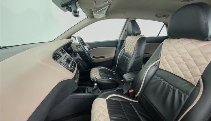2015 Hyundai Elite i20 Sportz(O) 1.2 VTVT MT, Petrol, Manual, 30,507 km, Right Side Front Door Cabin