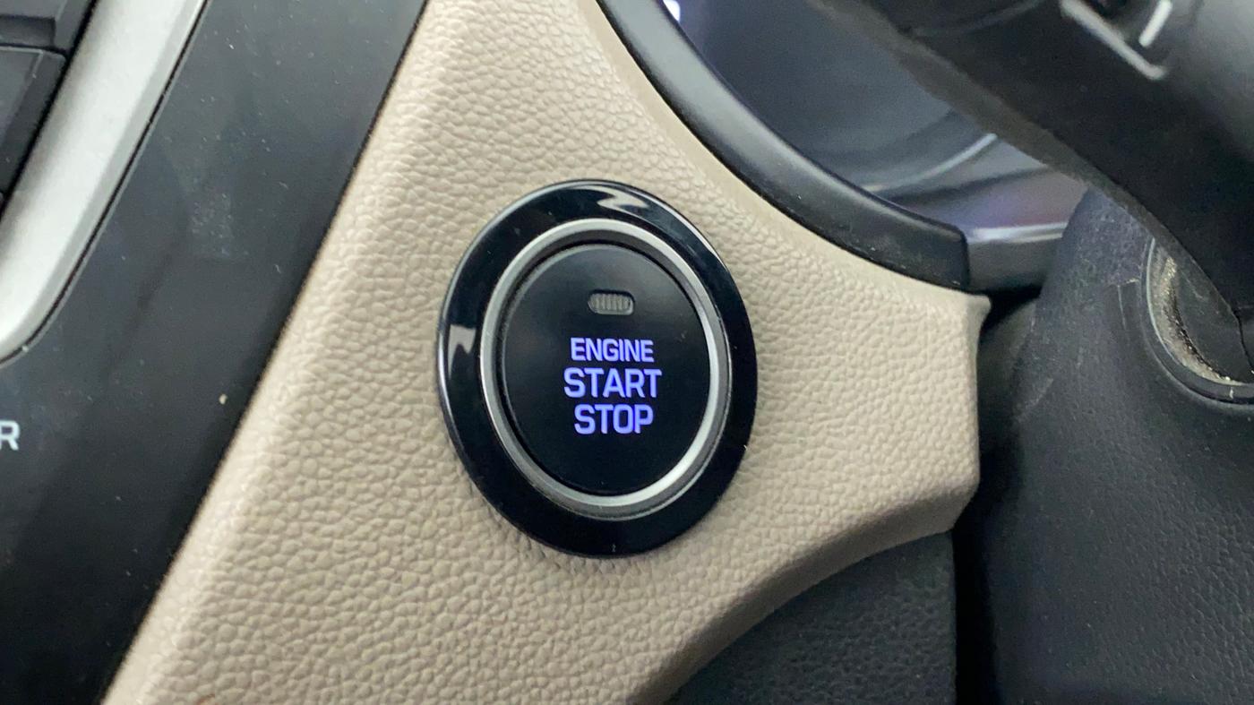 2015 Hyundai Elite i20 Sportz(O) 1.2 VTVT MT, Petrol, Manual, 30,507 km, Keyless Start/ Stop Button