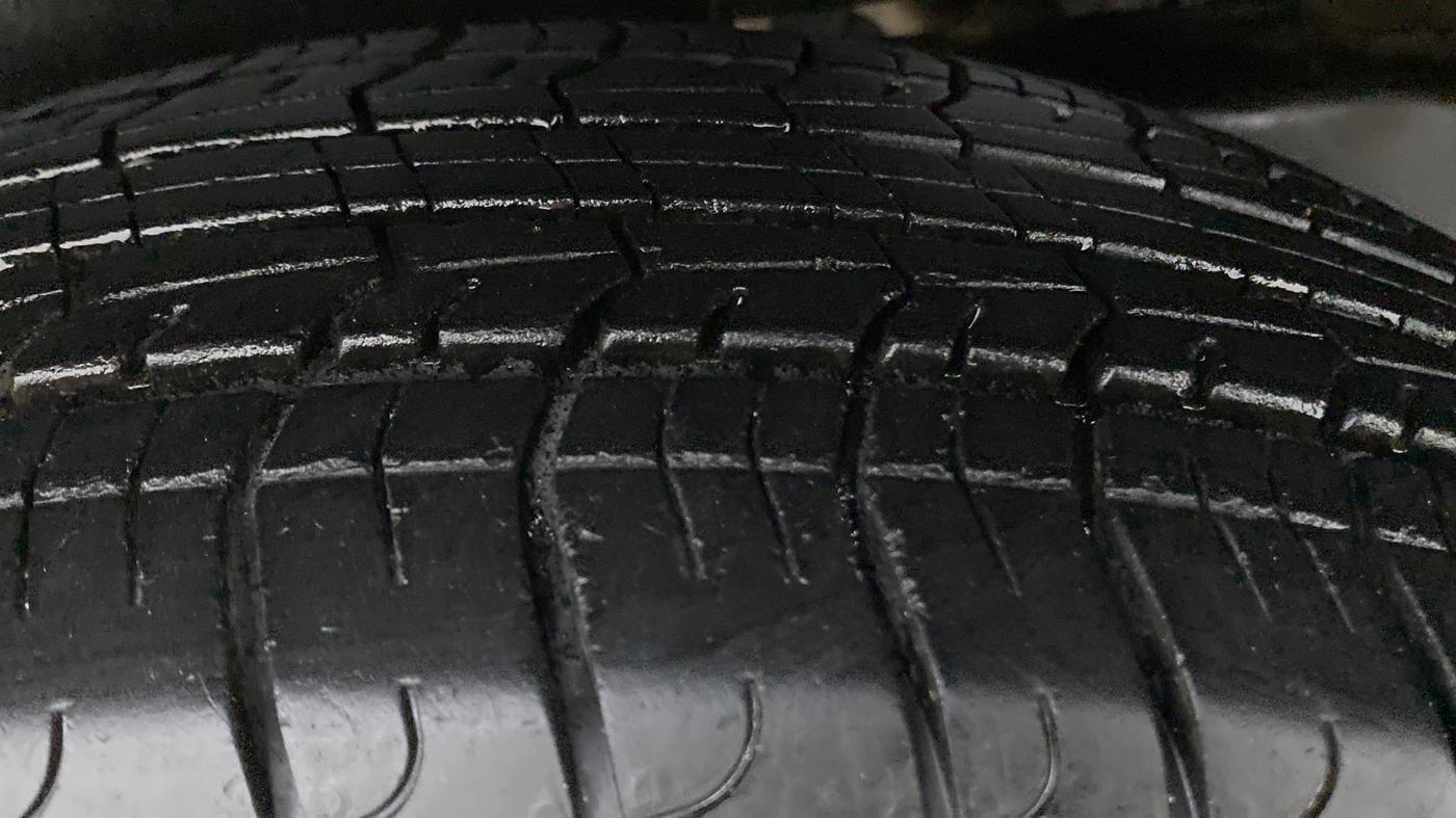 2022 Mahindra BOLERO NEO N 4, Diesel, Manual, 10,228 km, Right Rear Tyre Tread