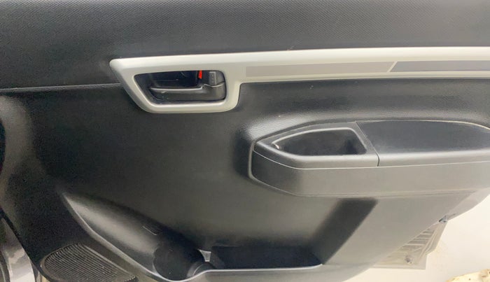 2019 Maruti S PRESSO VXI PLUS AMT, Petrol, Automatic, 49,592 km, Driver Side Door Panels Control