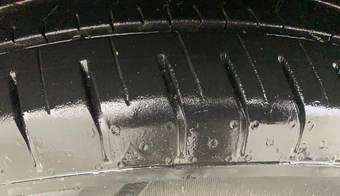 2022 Hyundai VENUE SX 1.2 PETROL, Petrol, Manual, 70,943 km, Right Front Tyre Tread