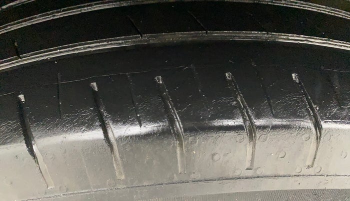 2022 Hyundai VENUE SX 1.2 PETROL, Petrol, Manual, 70,943 km, Left Front Tyre Tread