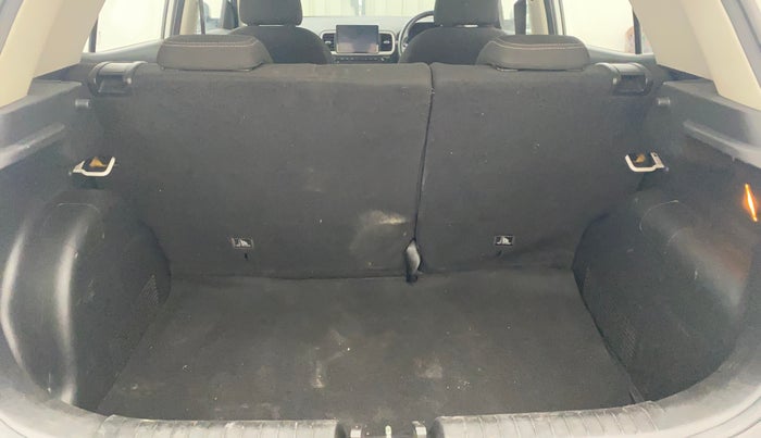 2022 Hyundai VENUE SX 1.2 PETROL, Petrol, Manual, 70,943 km, Boot Inside