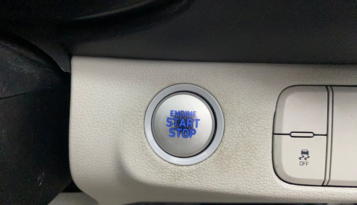 2022 Hyundai VENUE SX 1.2 PETROL, Petrol, Manual, 70,943 km, Keyless Start/ Stop Button