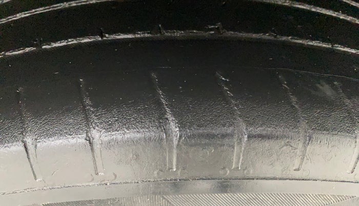 2022 Hyundai VENUE SX 1.2 PETROL, Petrol, Manual, 70,943 km, Left Rear Tyre Tread