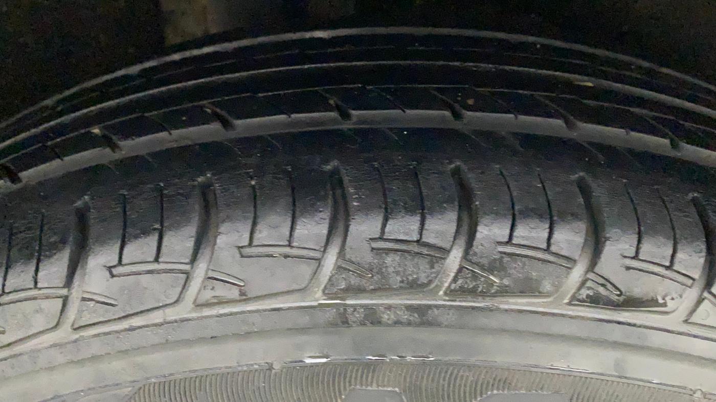 2019 Maruti Baleno DELTA PETROL 1.2, Petrol, Manual, 50,555 km, Right Rear Tyre Tread