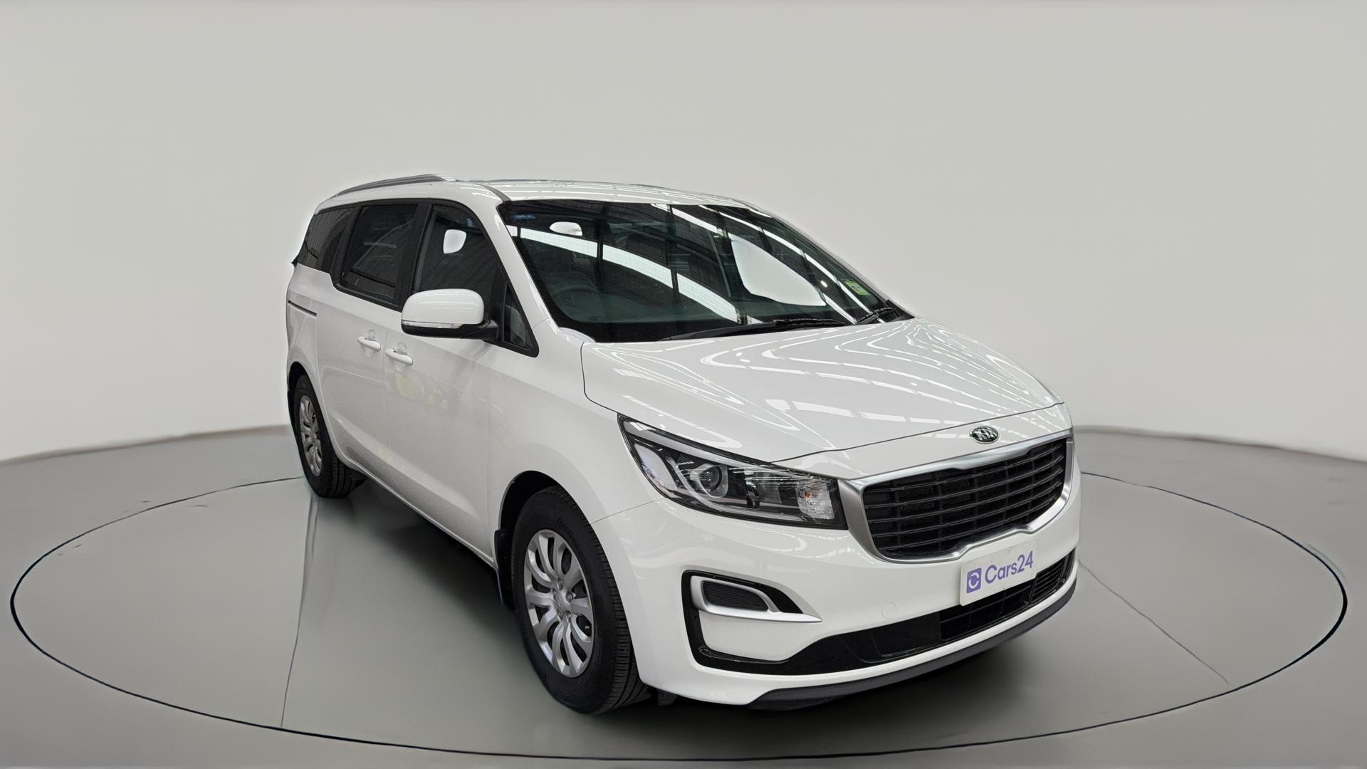 Kia Carnival image