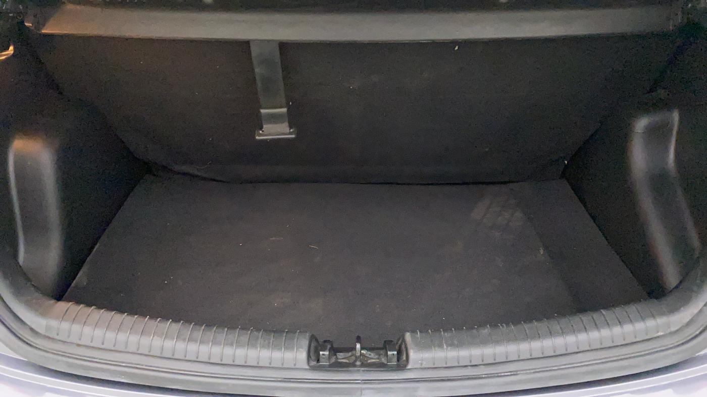 2016 Hyundai Grand i10 ASTA AT 1.2 KAPPA VTVT, Petrol, Automatic, 26,004 km, Boot Inside