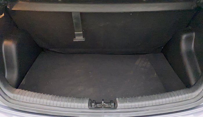 2016 Hyundai Grand i10 ASTA AT 1.2 KAPPA VTVT, Petrol, Automatic, 26,004 km, Boot Inside