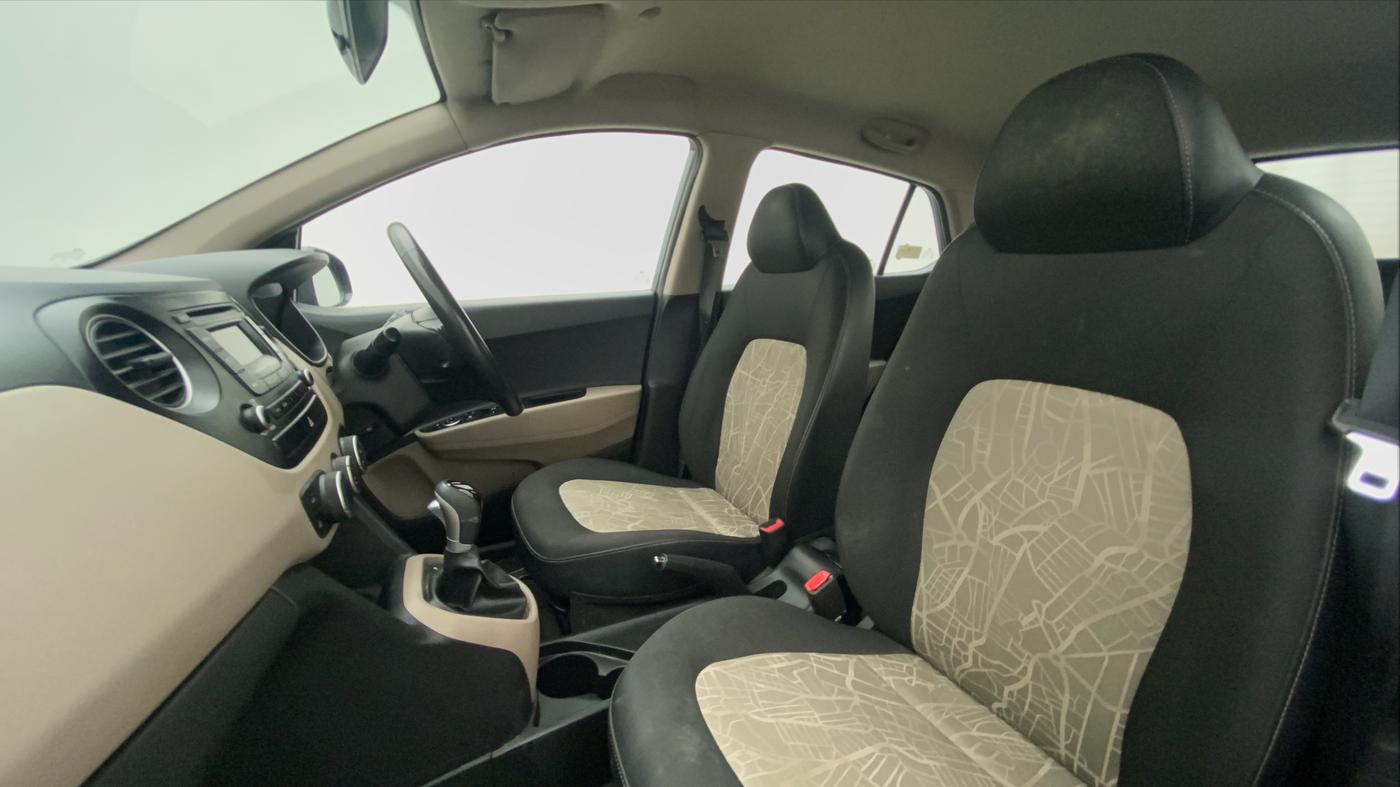 2016 Hyundai Grand i10 ASTA AT 1.2 KAPPA VTVT, Petrol, Automatic, 26,004 km, Right Side Front Door Cabin