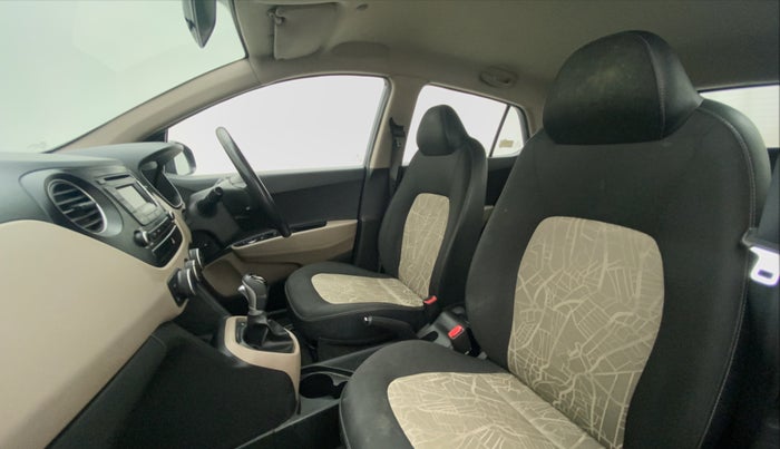 2016 Hyundai Grand i10 ASTA AT 1.2 KAPPA VTVT, Petrol, Automatic, 26,004 km, Right Side Front Door Cabin