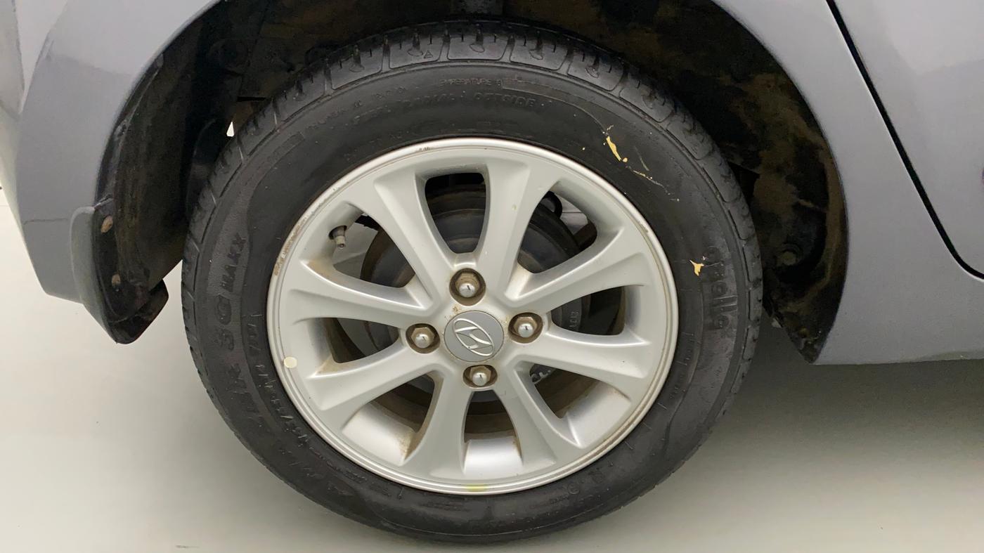 2016 Hyundai Grand i10 ASTA AT 1.2 KAPPA VTVT, Petrol, Automatic, 26,004 km, Right Rear Wheel