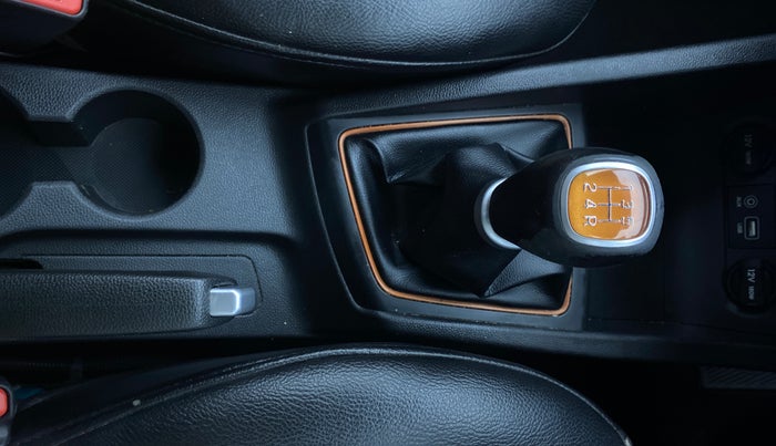 2017 Hyundai i20 Active 1.2 SX, Petrol, Manual, 45,006 km, Gear Lever