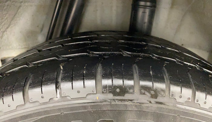 2017 Honda WR-V 1.2 i-VTEC VX MT, Petrol, Manual, 69,772 km, Left Rear Tyre Tread