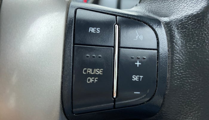 2020 Mahindra XUV500 W11, Diesel, Manual, 80,086 km, Adaptive Cruise Control