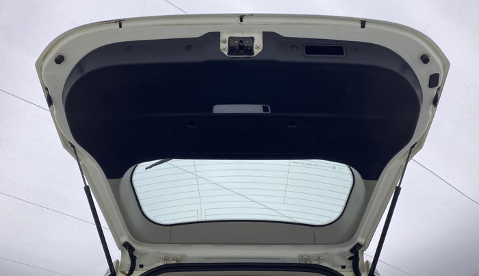 2020 Mahindra XUV500 W11, Diesel, Manual, 80,086 km, Boot Door Open