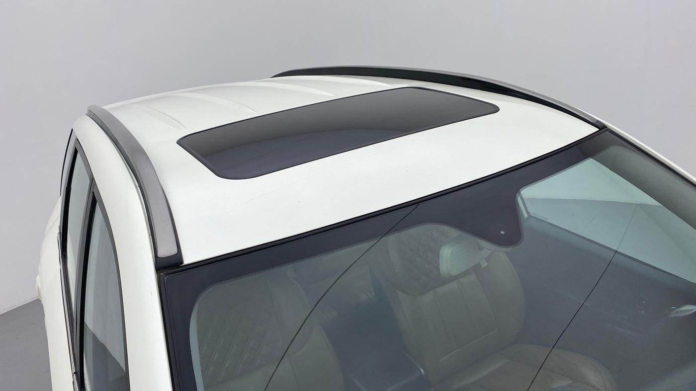 2020 Mahindra XUV500 W11, Diesel, Manual, 80,086 km, Roof