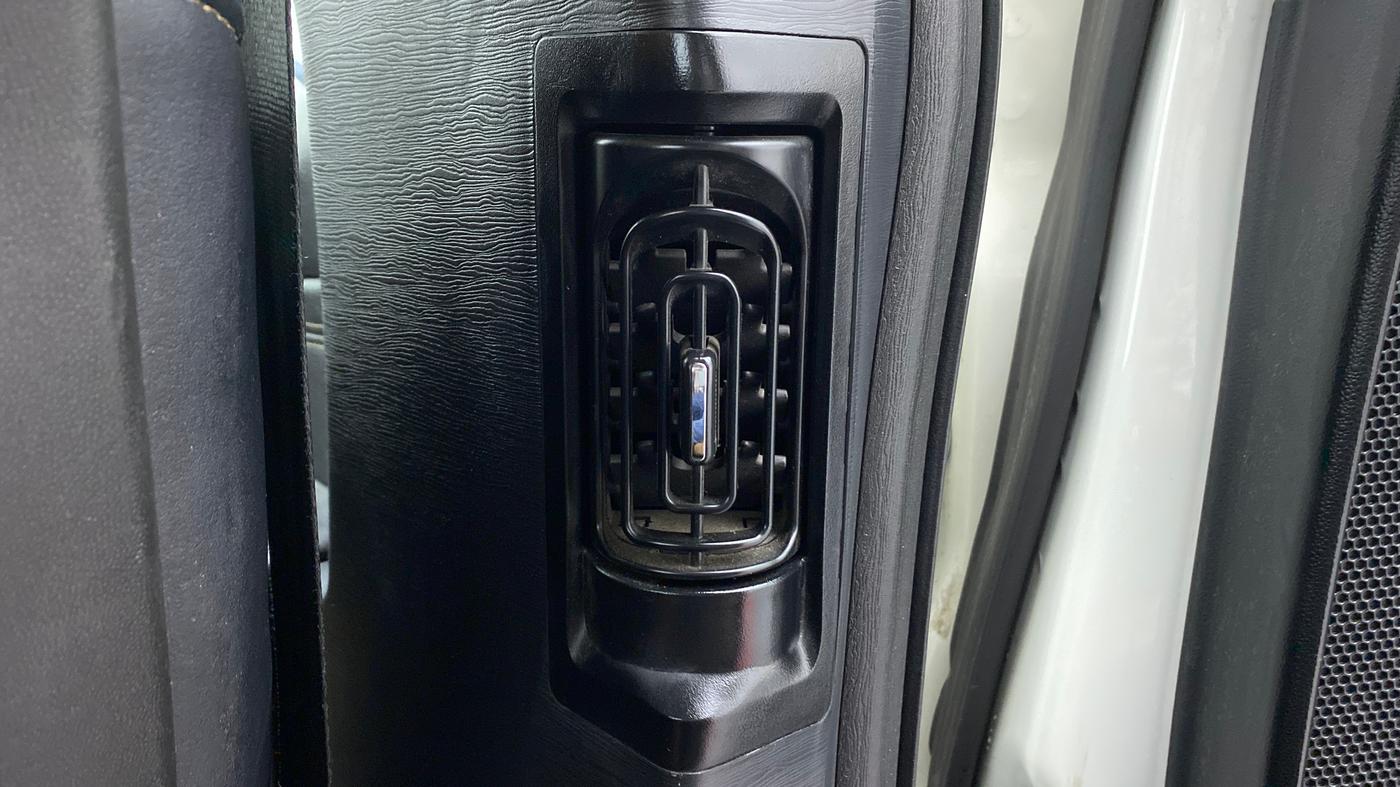 2020 Mahindra XUV500 W11, Diesel, Manual, 80,086 km, Rear AC Vents