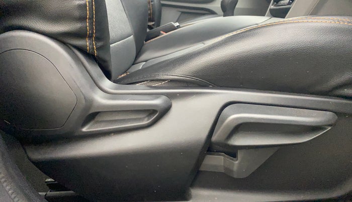 2020 Tata Tiago XZ PLUS PETROL, Petrol, Manual, 29,819 km, Driver Side Adjustment Panel