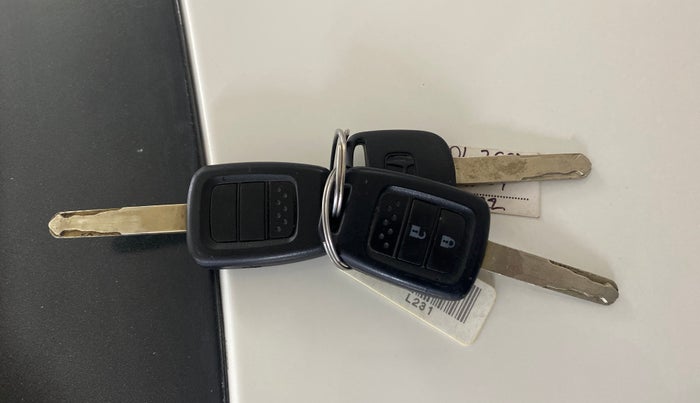 2015 Honda Jazz 1.2L I-VTEC S AT, Petrol, Automatic, 87,254 km, Key Close Up