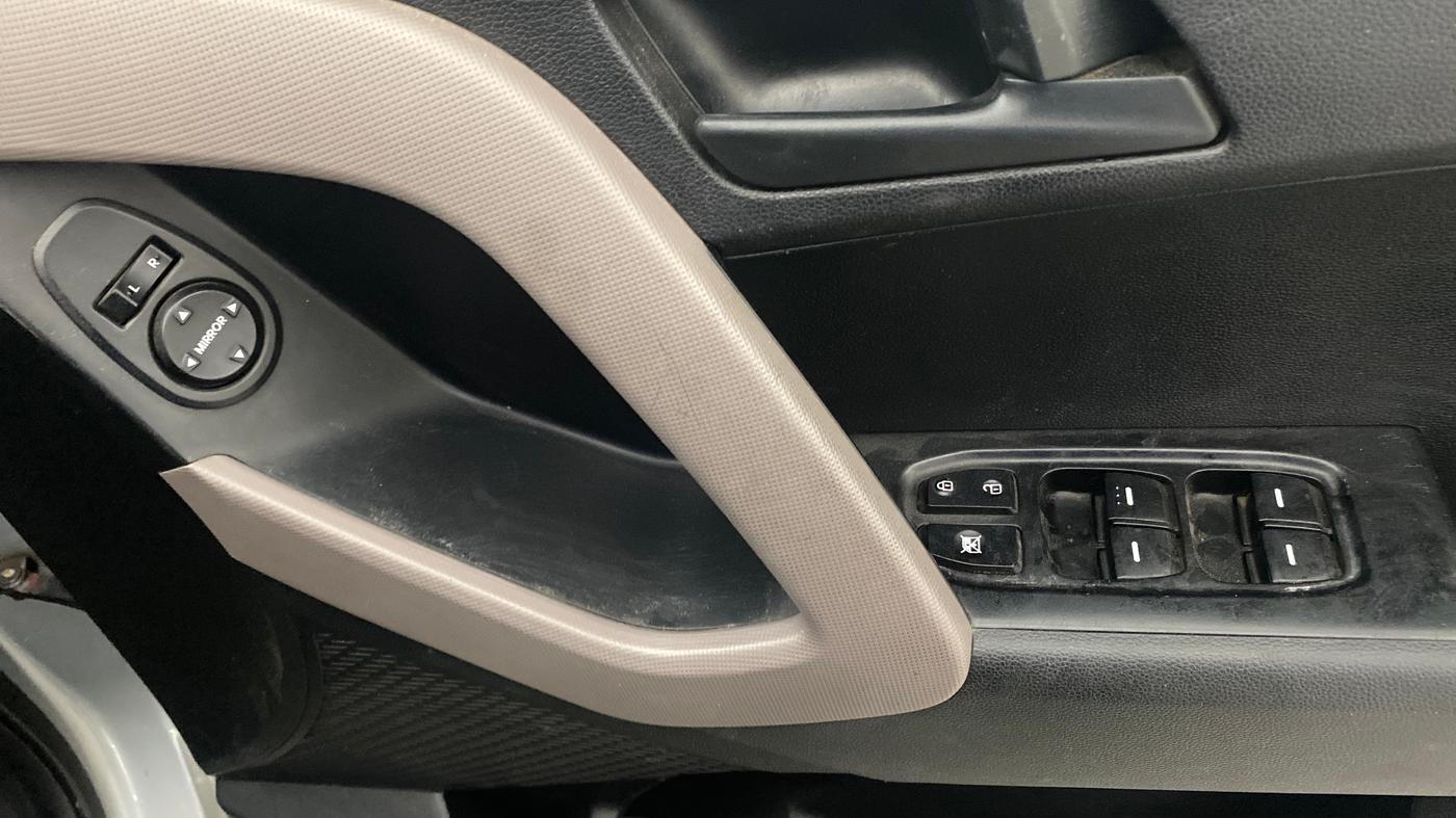 2019 Hyundai Creta E PLUS 1.6 PETROL, Petrol, Manual, 82,361 km, Driver Side Door Panels Control
