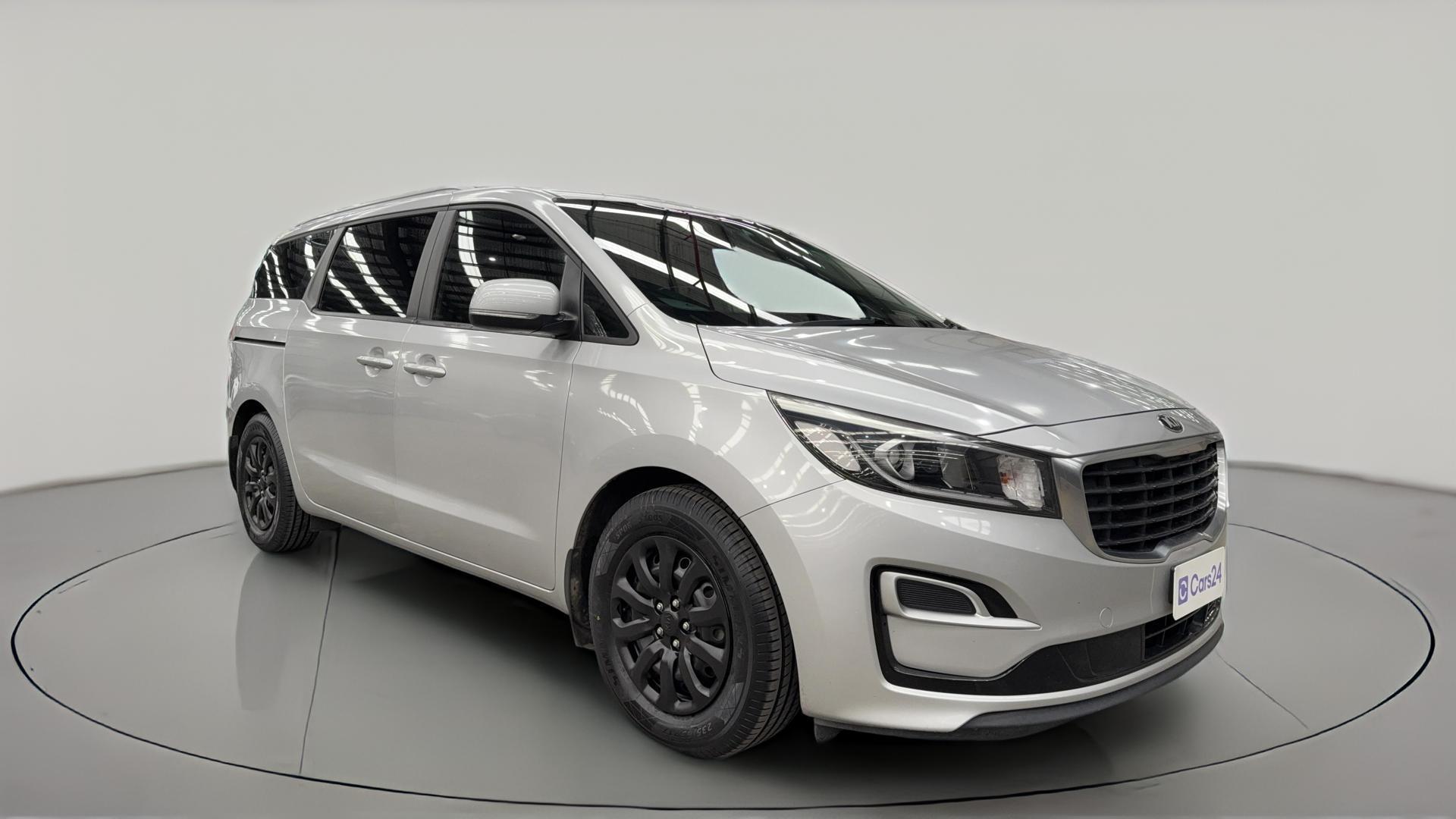 Kia Carnival image