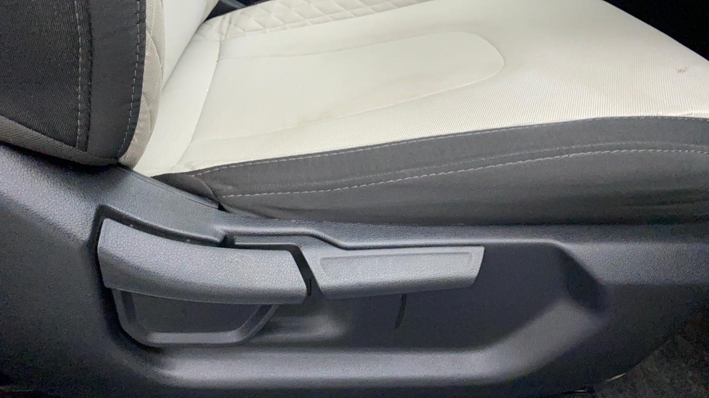 2020 Hyundai Creta SX PETROL MT, Petrol, Manual, 4,839 km, Driver Side Adjustment Panel