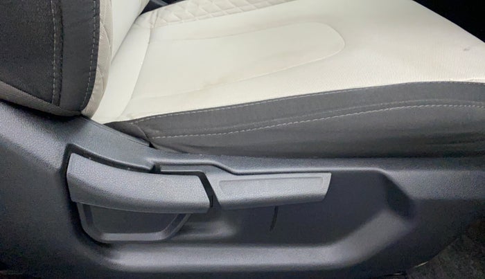 2020 Hyundai Creta SX PETROL MT, Petrol, Manual, 4,839 km, Driver Side Adjustment Panel