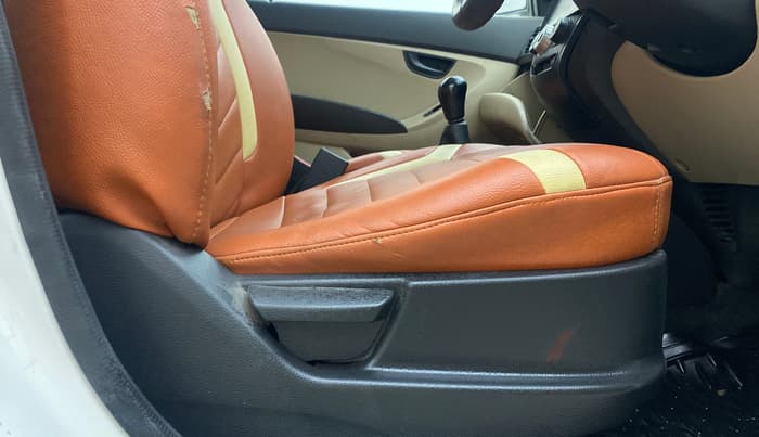 2013 Hyundai Eon MAGNA +, Petrol, Manual, 81,102 km, Driver Side Adjustment Panel