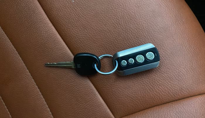 2013 Hyundai Eon MAGNA +, Petrol, Manual, 81,102 km, Key Close Up