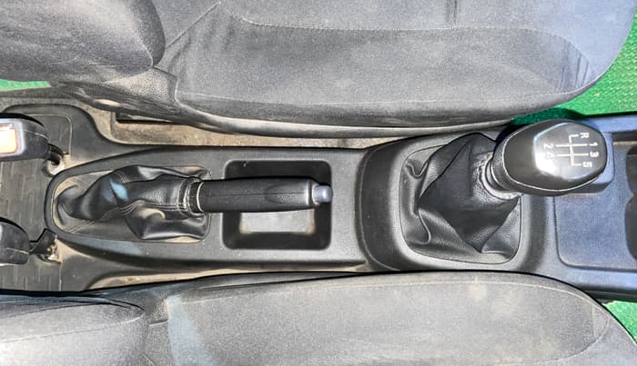 2019 Renault Kwid RXL, Petrol, Manual, 74,801 km, Gear Lever
