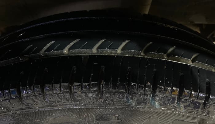 2019 Renault Kwid RXL, Petrol, Manual, 74,801 km, Left Rear Tyre Tread