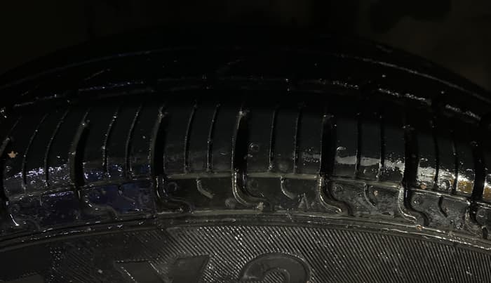 2019 Renault Kwid RXL, Petrol, Manual, 74,801 km, Left Front Tyre Tread