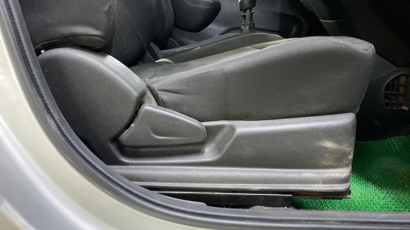 2019 Renault Kwid RXL, Petrol, Manual, 74,668 km, Driver Side Adjustment Panel