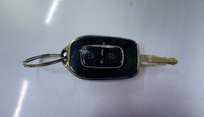 2019 Renault Kwid RXL, Petrol, Manual, 74,801 km, Key Close Up