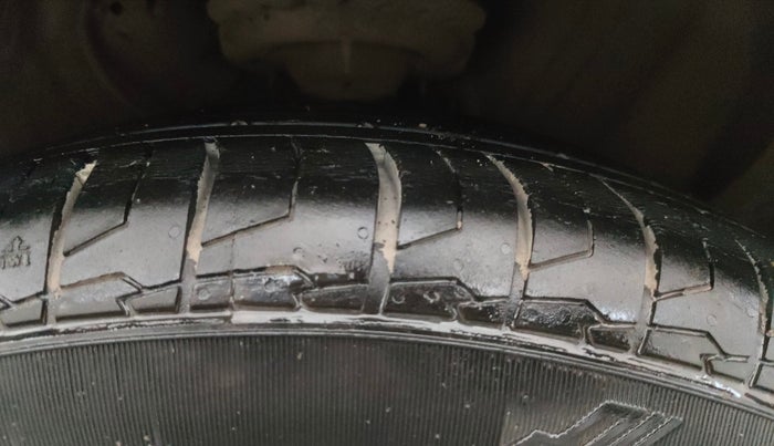 2017 Hyundai Creta SX PLUS AT 1.6 PETROL, Petrol, Automatic, 54,350 km, Right Front Tyre Tread