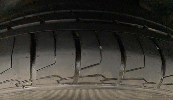 2018 Hyundai Creta SX AT 1.6 PETROL, Petrol, Automatic, 31,942 km, Left Rear Tyre Tread