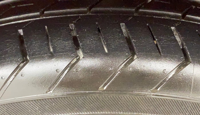 2021 Maruti Celerio ZXI PLUS AGS, Petrol, Automatic, 10,436 km, Right Front Tyre Tread