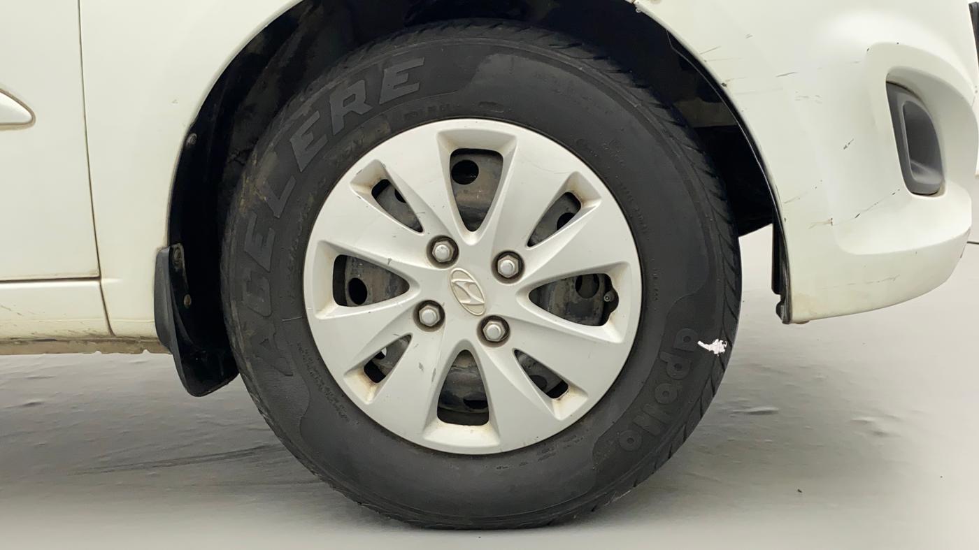 2010 Hyundai i10 SPORTZ 1.2 AT, Petrol, Automatic, 32,797 km, Right Front Wheel